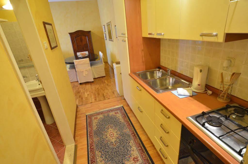 Apartments Villa Rossella 1 Ровінь Екстер'єр фото